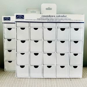 Karen Foster 3D advent countdown calendar (set of two)
